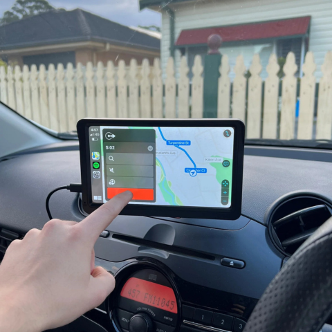 Car Multimedia System - HD Screen & Wireless CarPlay