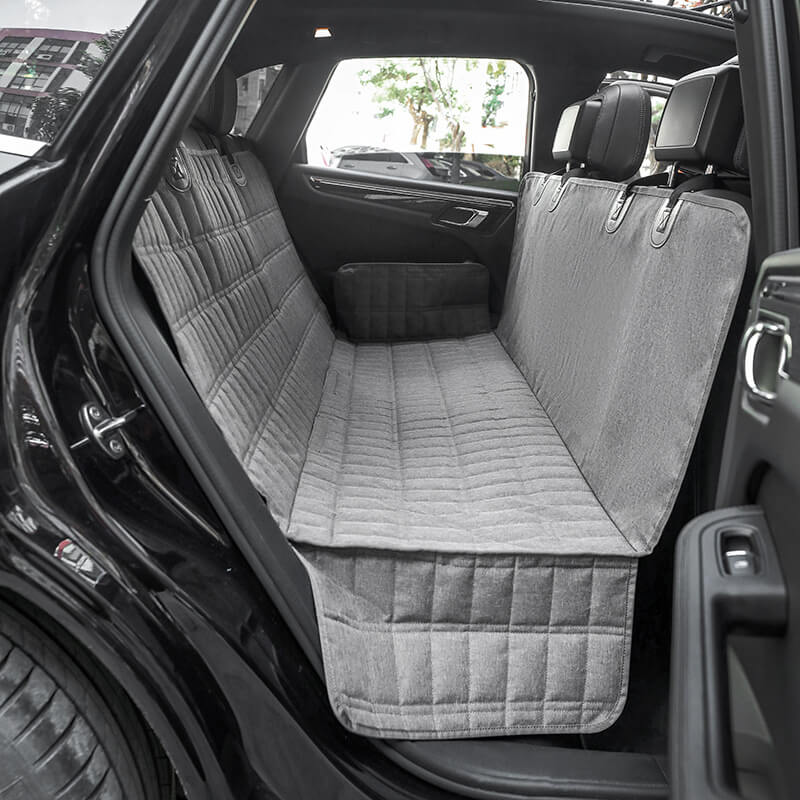 Pokrowiec na fotel samochodowy dla psa - pełna ochrona i łatwa instalacja