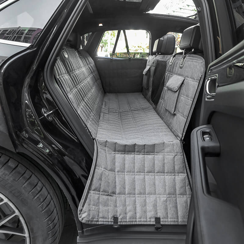 Pokrowiec na fotel samochodowy dla psa - pełna ochrona i łatwa instalacja