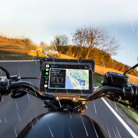 Multimedia Systeem Voor Motorfiets – Navigatie En Totale Connectiviteit 