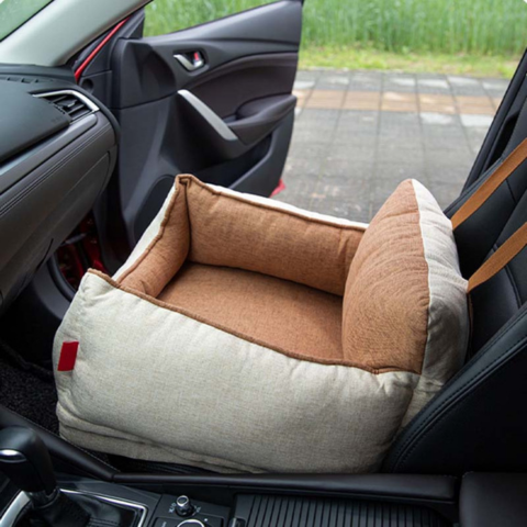 Silla de Coche para Perro – Comodidad y Seguridad en el Coche 